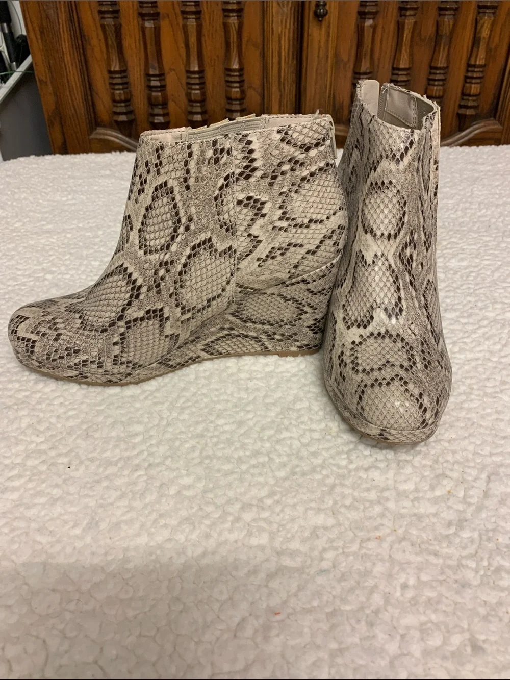 Sugar Juliette wedge Snakeskin Booties NEW Size 7 1/2 zipper heels easy on & off